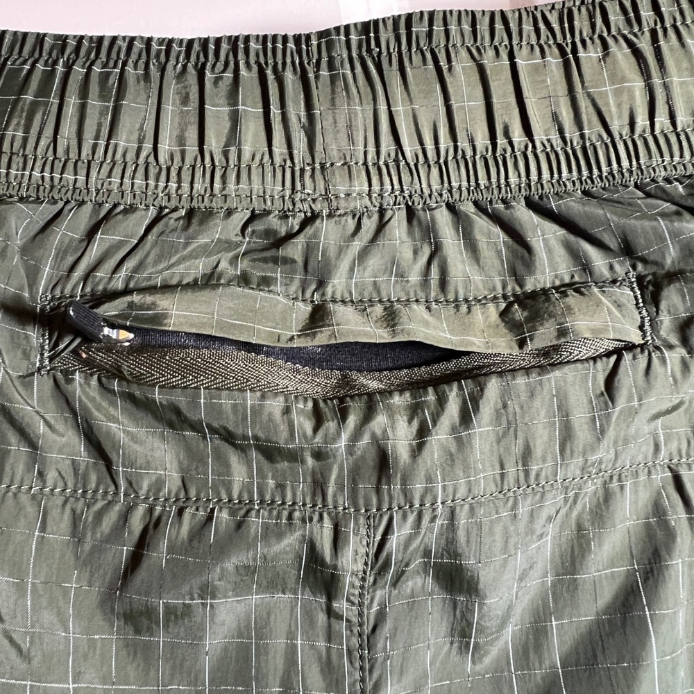 VRST Mens Elevated Hybrid Run Short Forest Night Green XL MAX100406 NWT - Picture 12 of 13